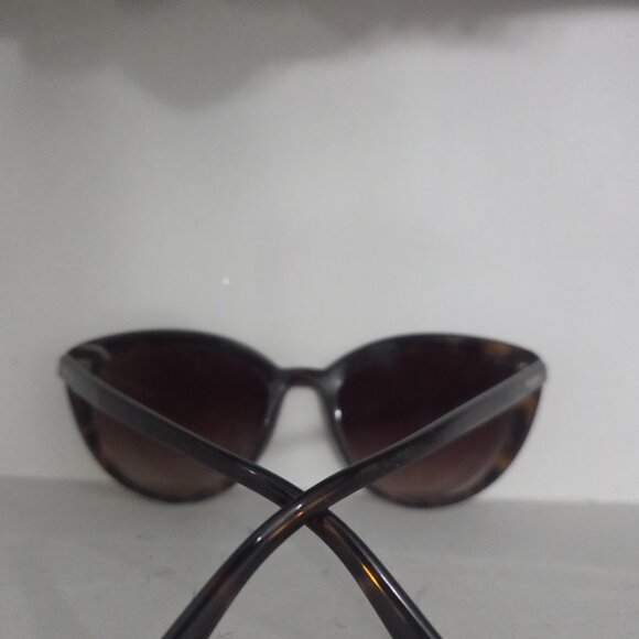 Prada cateye sunglasses - Picture 5 of 6